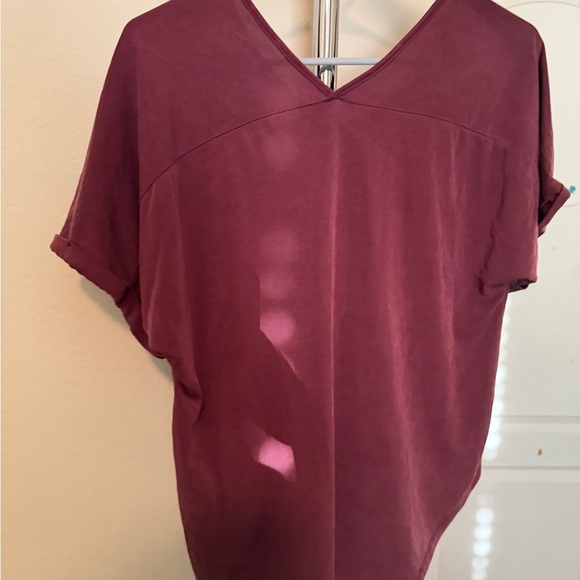 Alya Short Sleeve Burgundy V-Neck Tee - Picture 3 of 3